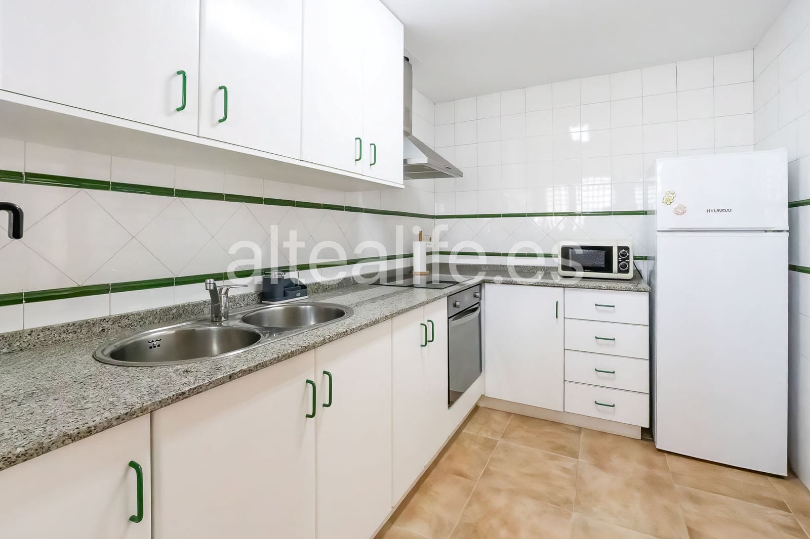 3 bedroom Apartment for rent in Altea with pool garage - € 1,200 (Ref: 10139949)