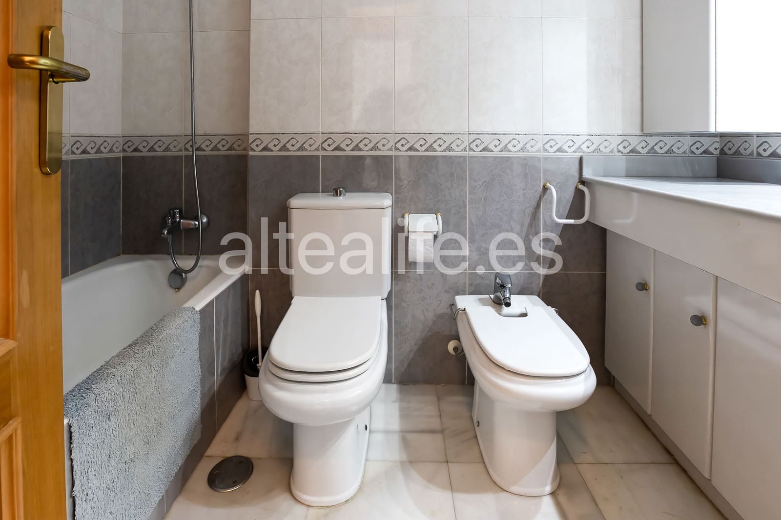 3 bedroom Apartment for rent in Altea with pool garage - € 1,200 (Ref: 10139949)