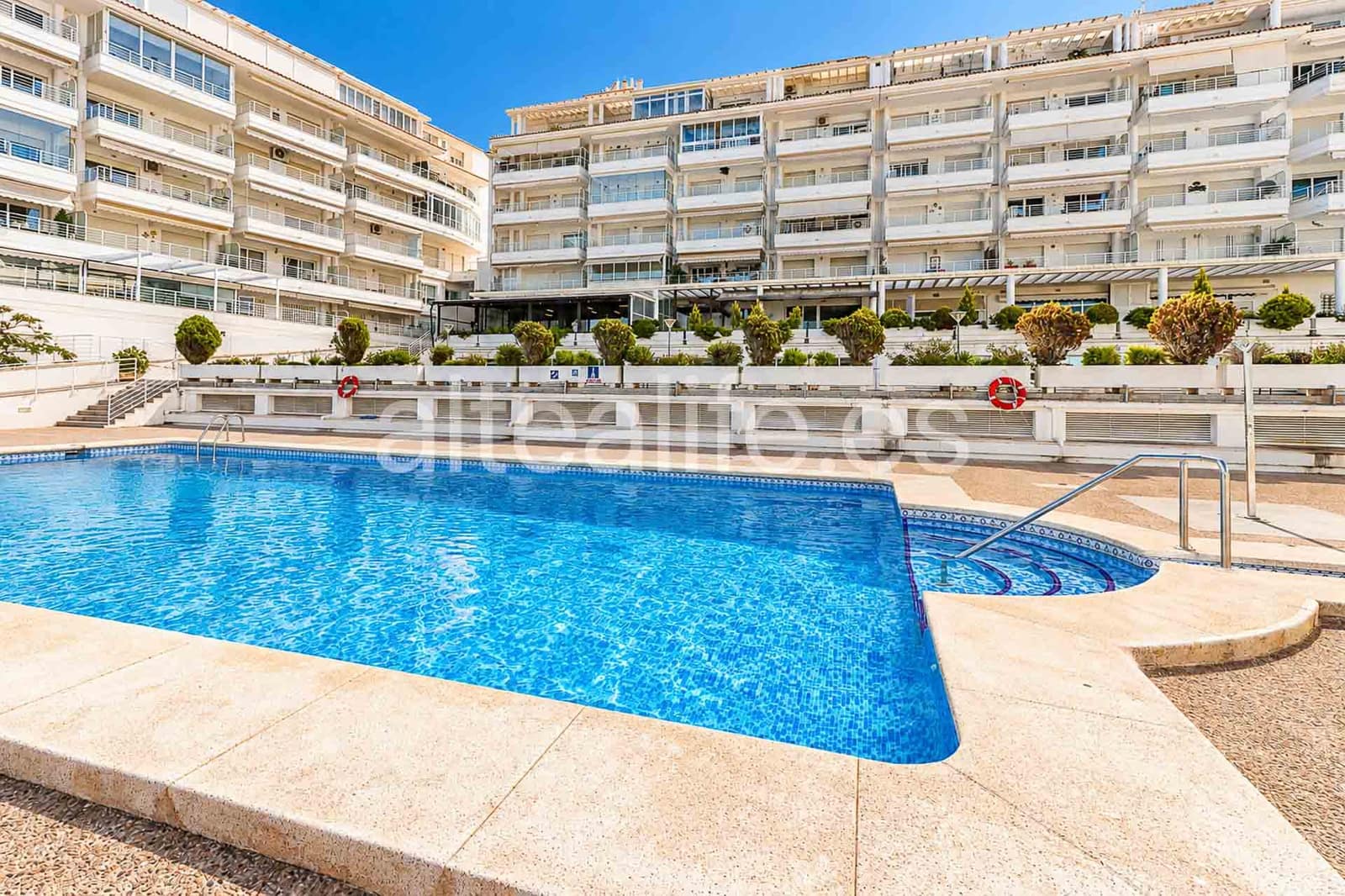 3 bedroom Apartment for rent in Altea with pool garage - € 1,200 (Ref: 10139949)