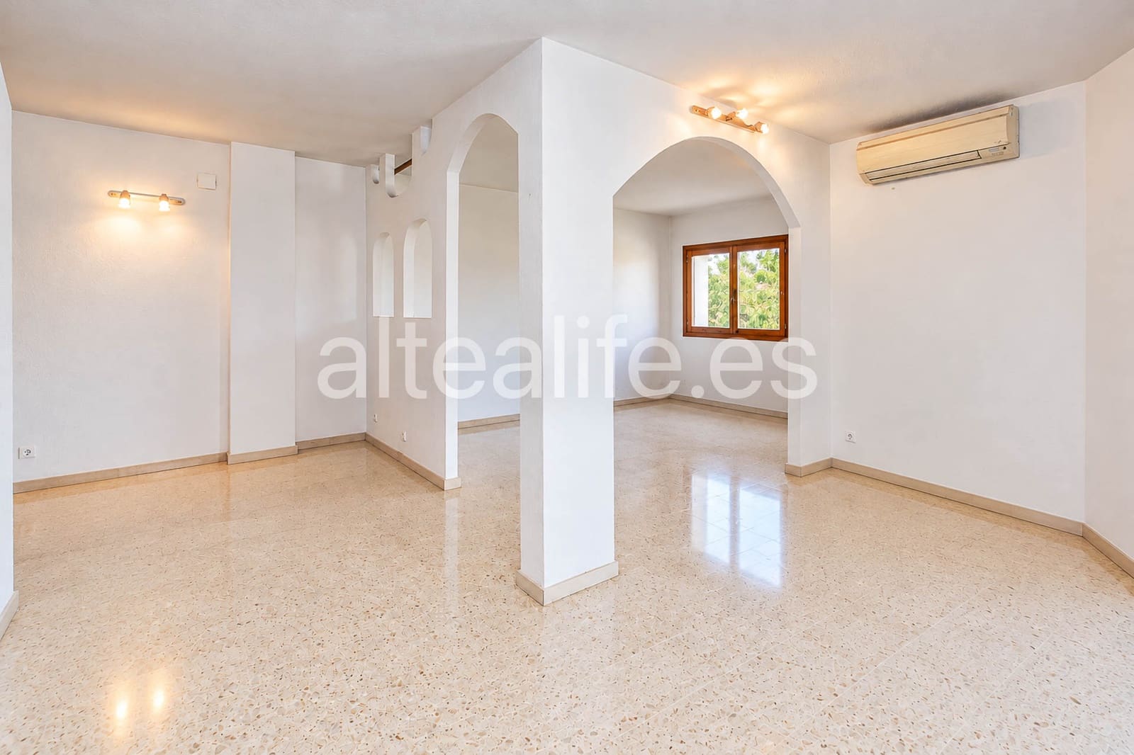 Apartamento de 2 habitaciones en Altea en venta con garaje - 305.000 € (Ref: 10158361)
