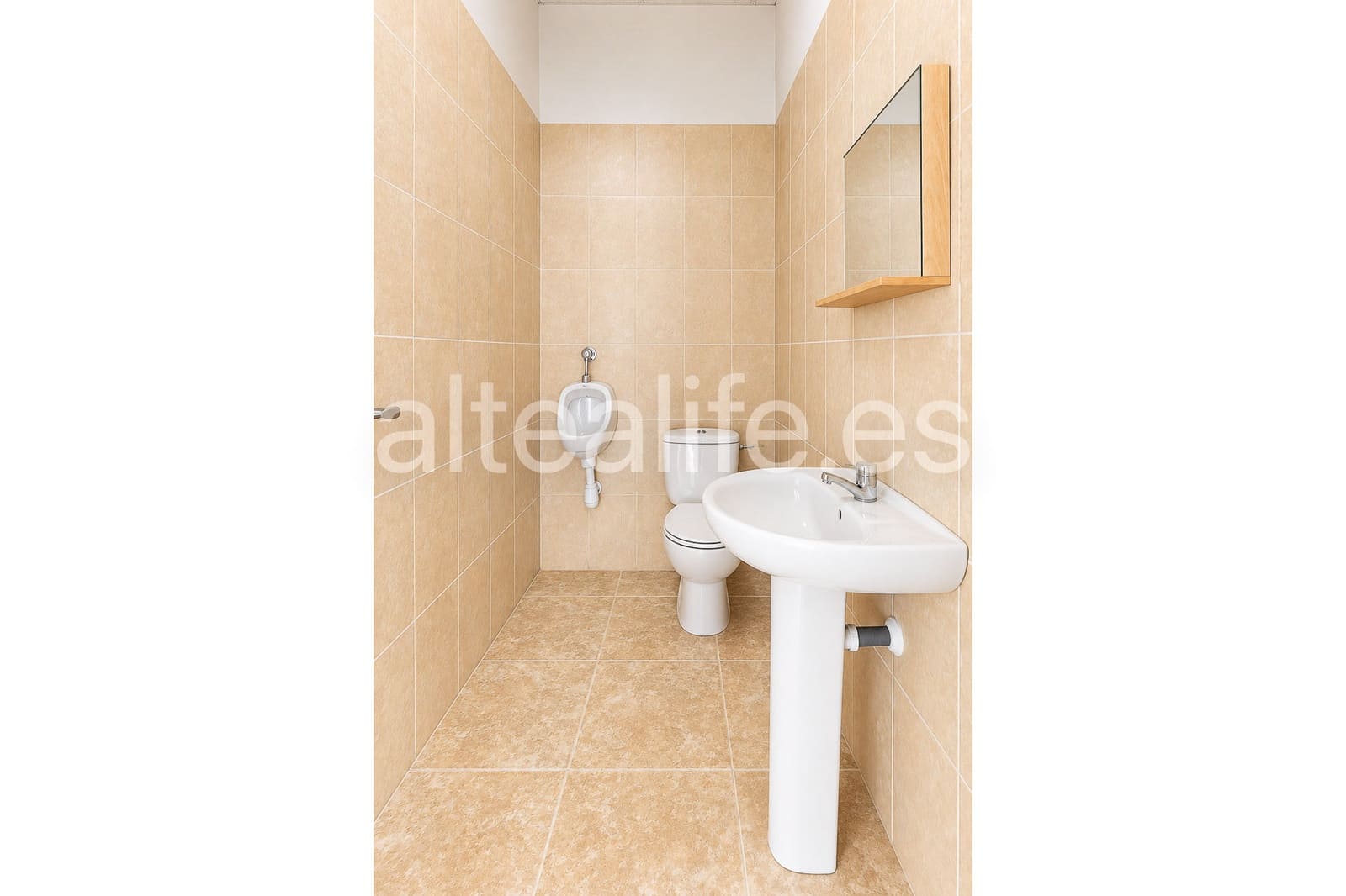 1 Zimmer Gewerbe zu vermieten in Altea - 1.600 € (Ref: 10160599)