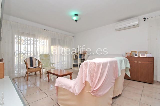 3 Zimmer Villa zu verkaufen in Altea mit Pool - 418.000 € (Ref: 6968028)