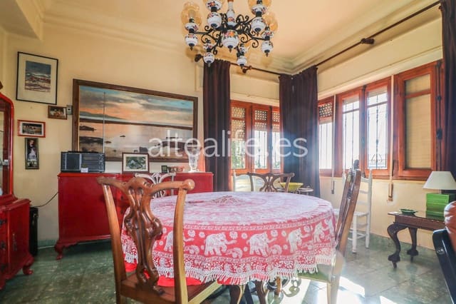 4 bedroom Villa for sale in Altea with pool - € 997,000 (Ref: 6979714)