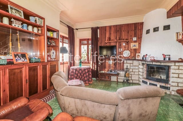 4 bedroom Villa for sale in Altea with pool - € 997,000 (Ref: 6979714)