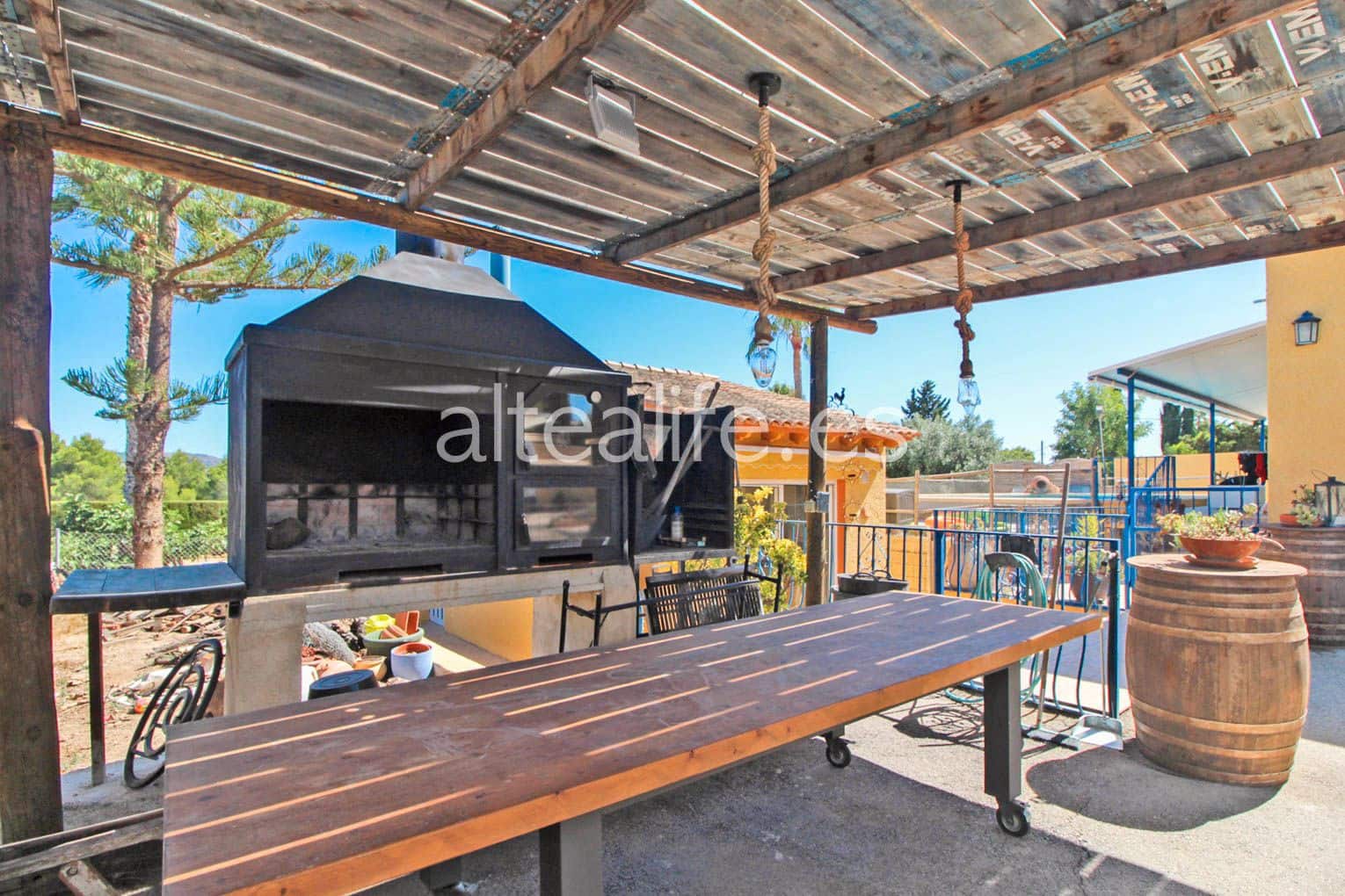 3 bedroom Villa for sale in Altea with pool - € 850,000 (Ref: 6981806)