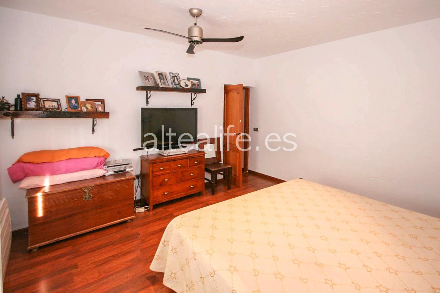 3 bedroom Villa for sale in Altea with pool - € 850,000 (Ref: 6981806)