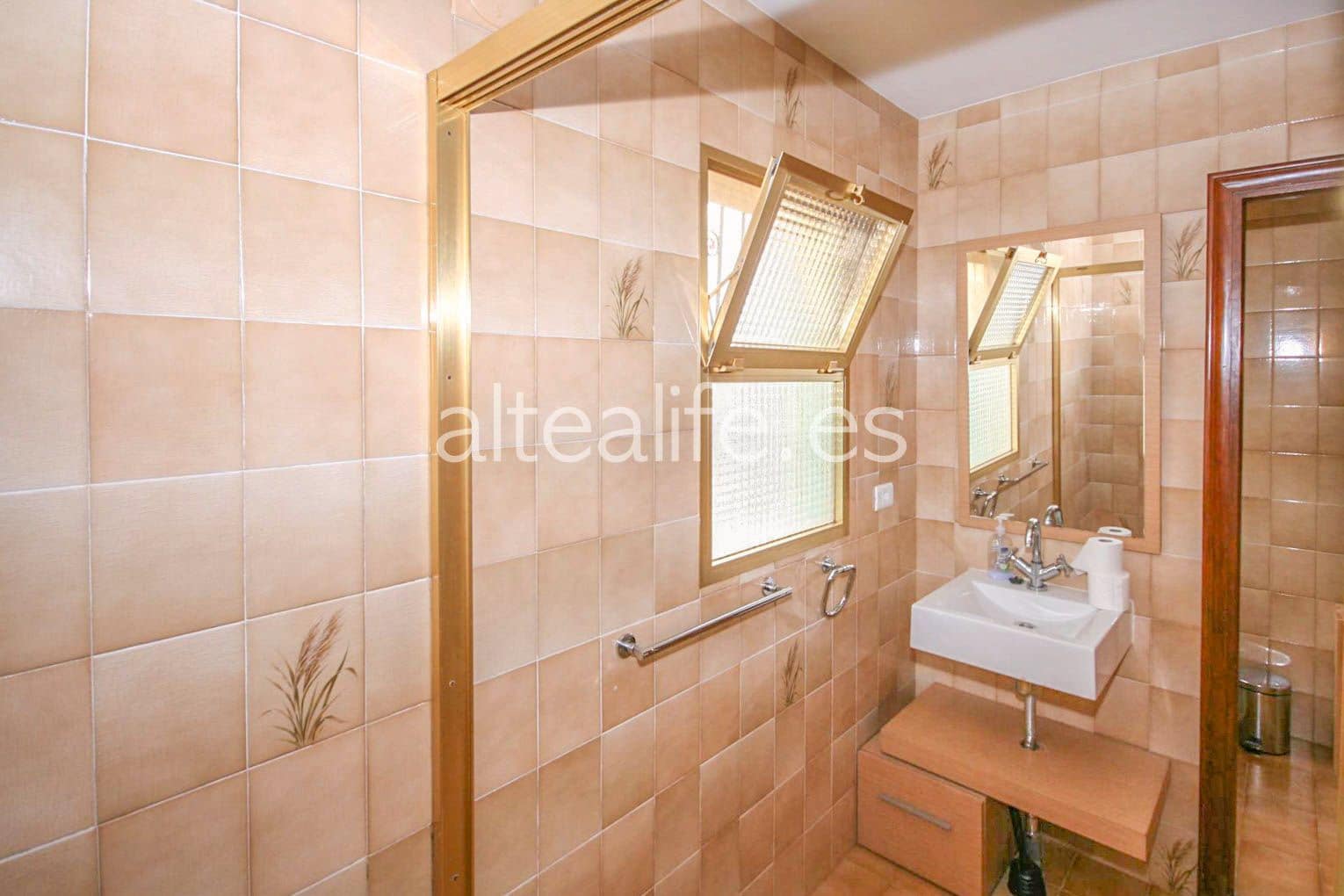 3 bedroom Villa for sale in Altea with pool - € 850,000 (Ref: 6981806)