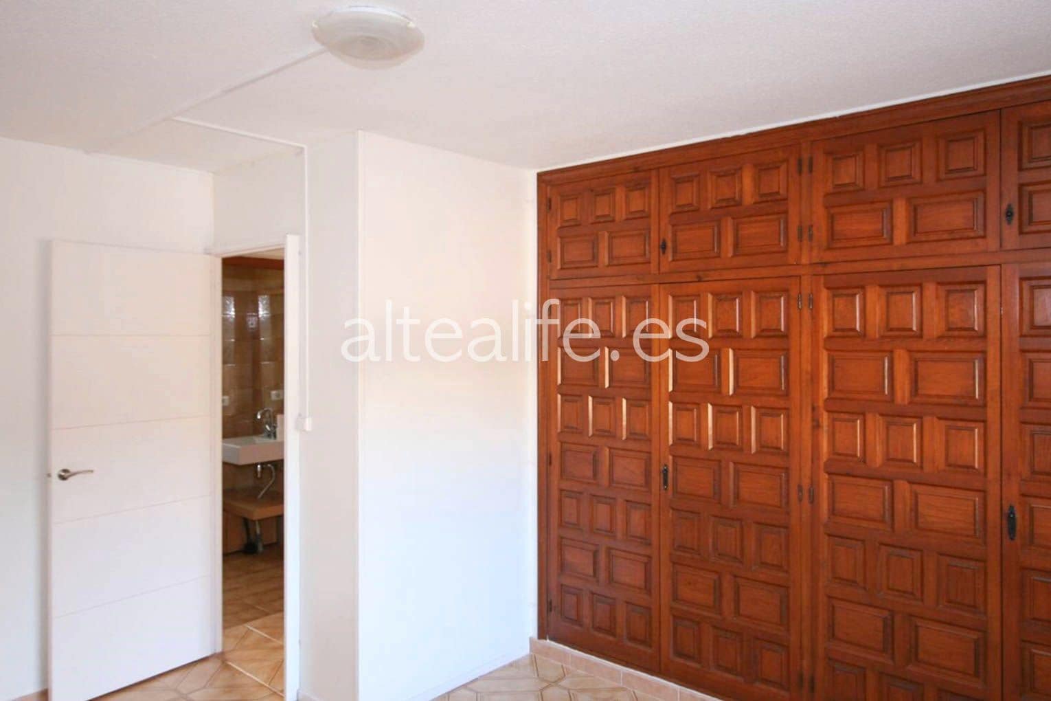 3 bedroom Villa for sale in Altea with pool - € 850,000 (Ref: 6981806)