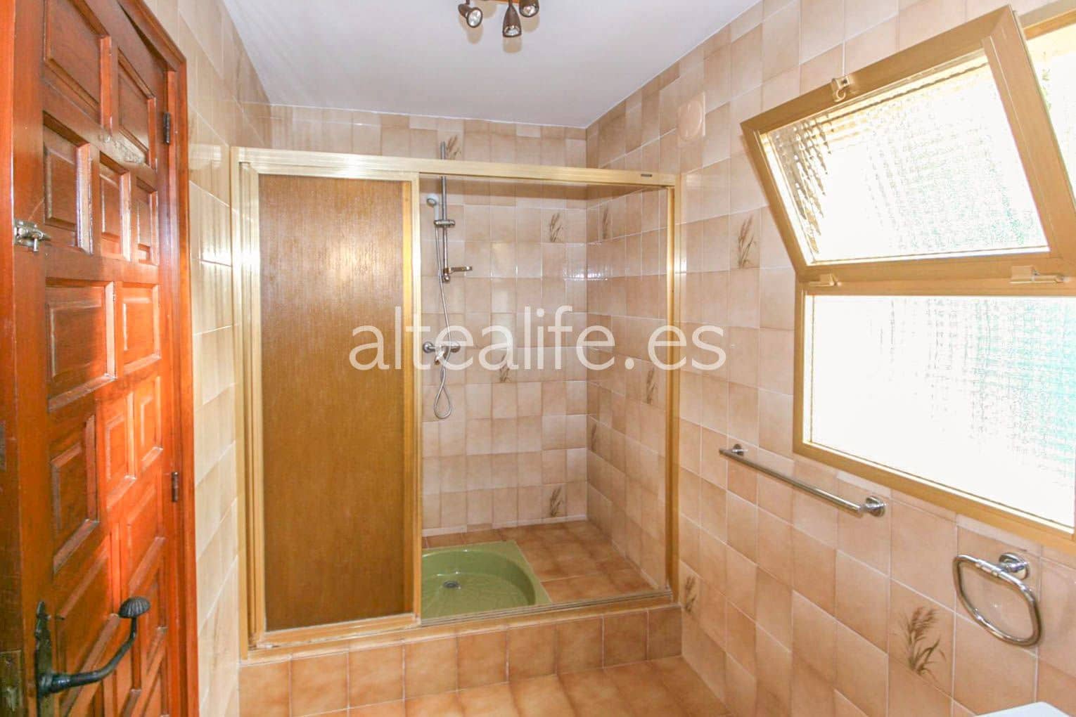 3 bedroom Villa for sale in Altea with pool - € 850,000 (Ref: 6981806)