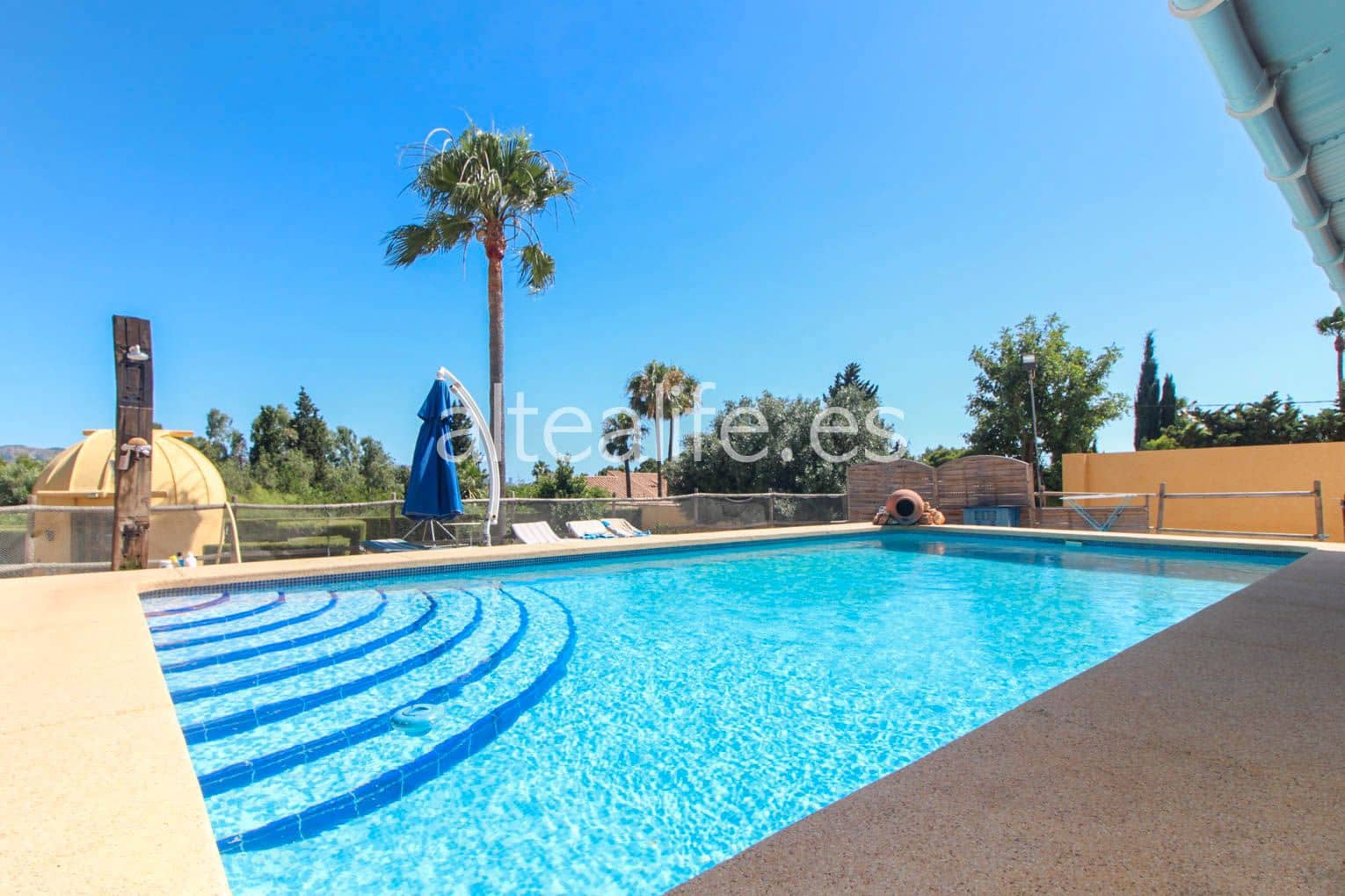 3 bedroom Villa for sale in Altea with pool - € 850,000 (Ref: 6981806)