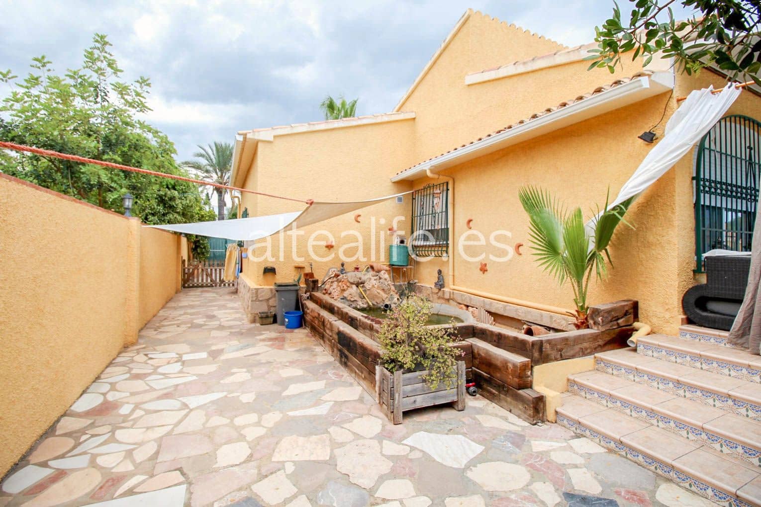 3 bedroom Villa for sale in Altea with pool - € 850,000 (Ref: 6981806)