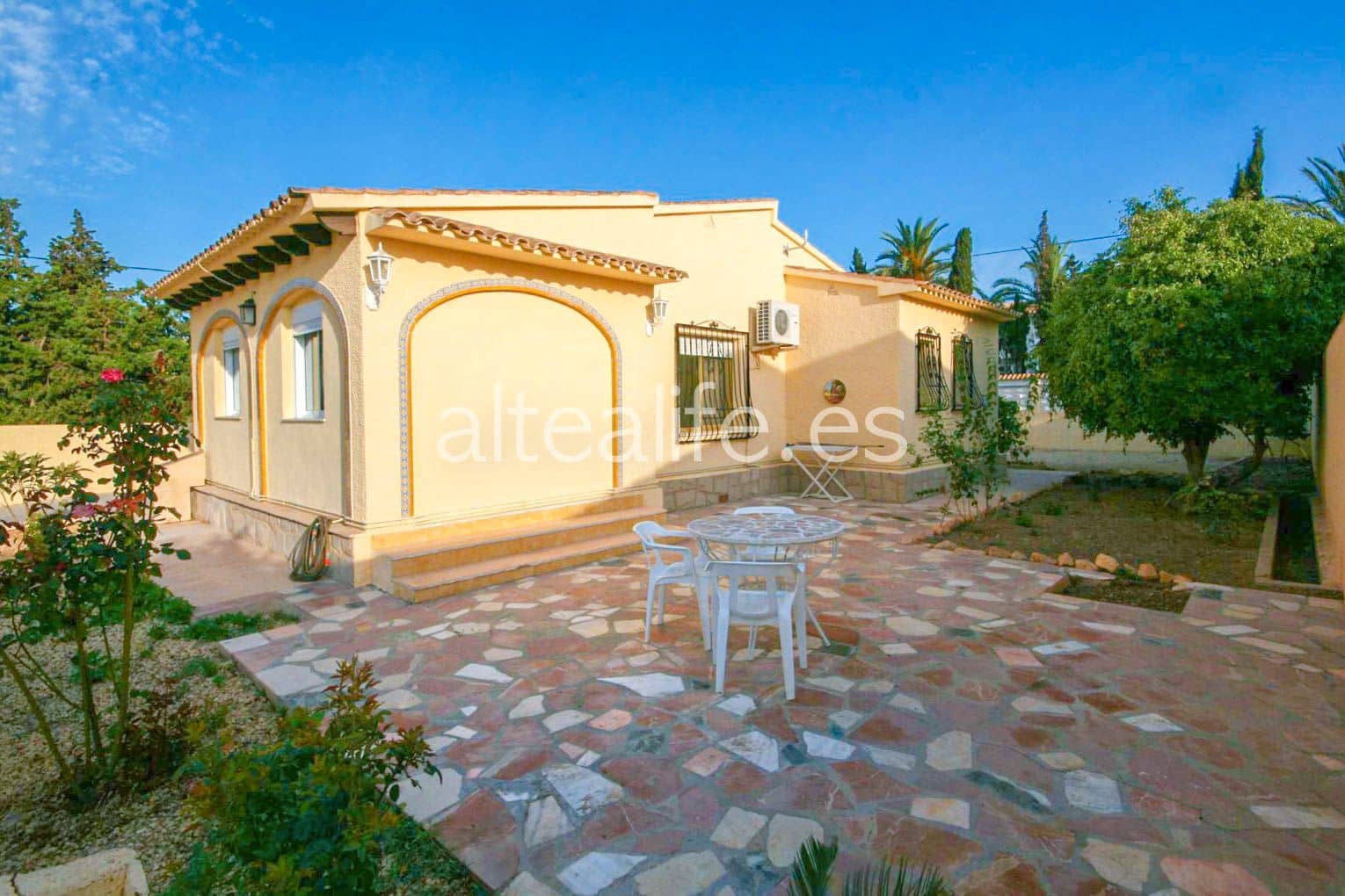 3 bedroom Villa for sale in Altea with pool - € 850,000 (Ref: 6981806)