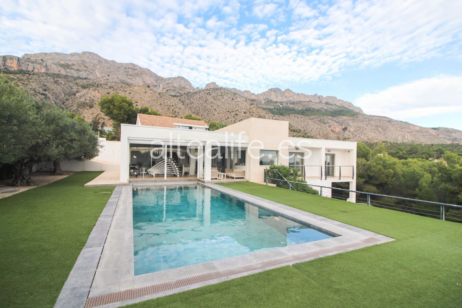 5 soveværelse Villa til salg i Altea la Vella med swimmingpool - € 1.195.000 (Ref: 7255823)