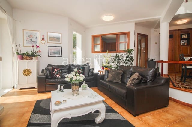 3 sypialnia Willa na sprzedaż w Altea z basenem - 525 000 € (Ref: 7286544)