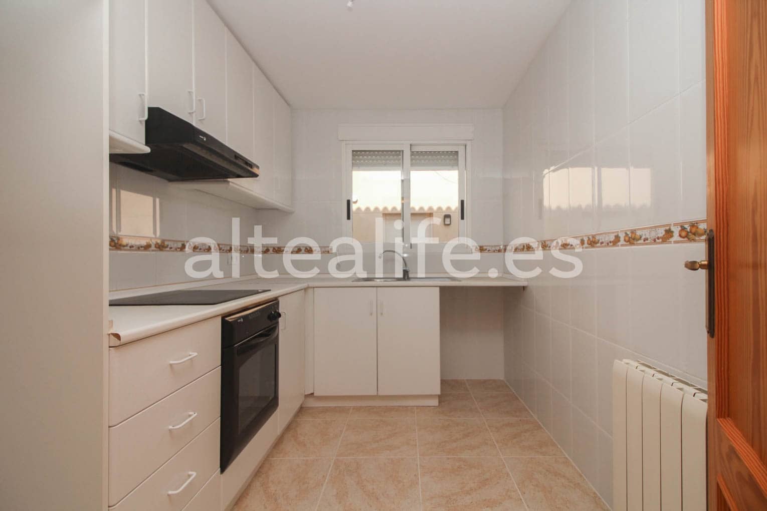 5 quarto Moradia para venda em La Nucia com piscina - 350 000 € (Ref: 7641698)