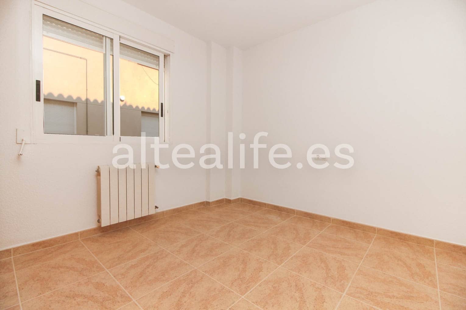 5 quarto Moradia para venda em La Nucia com piscina - 350 000 € (Ref: 7641698)