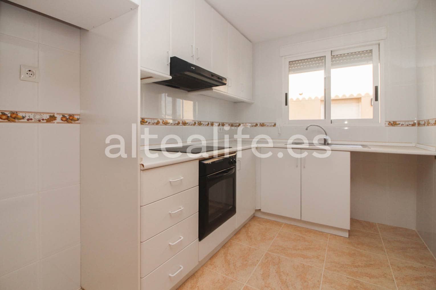 5 quarto Moradia para venda em La Nucia com piscina - 350 000 € (Ref: 7641698)