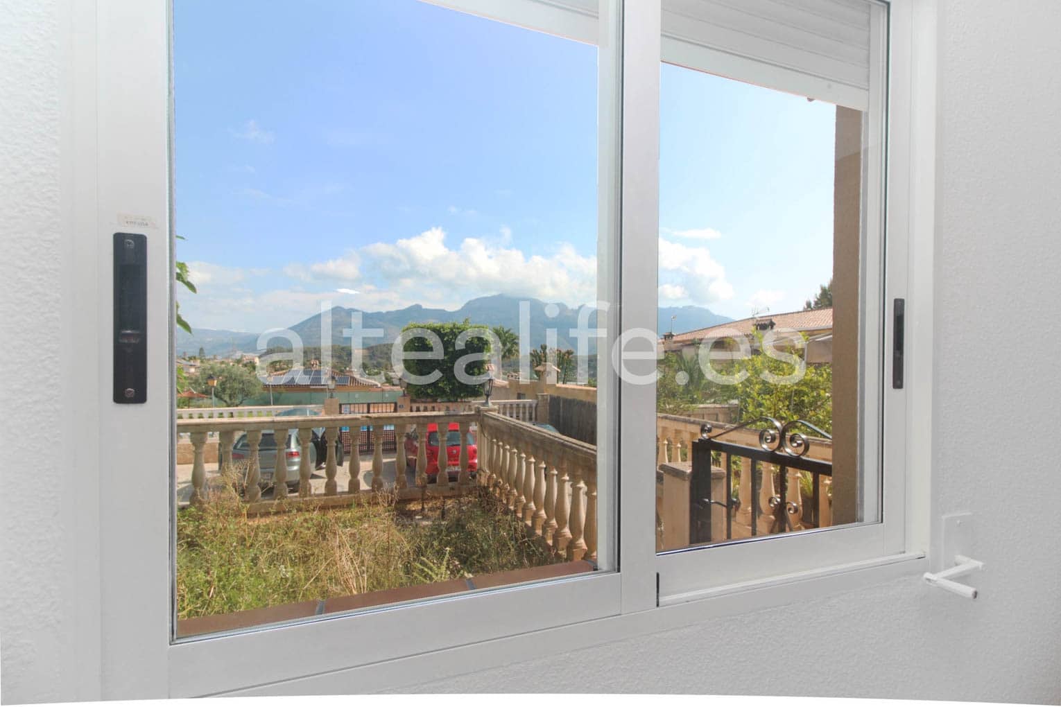 5 quarto Moradia para venda em La Nucia com piscina - 350 000 € (Ref: 7641698)