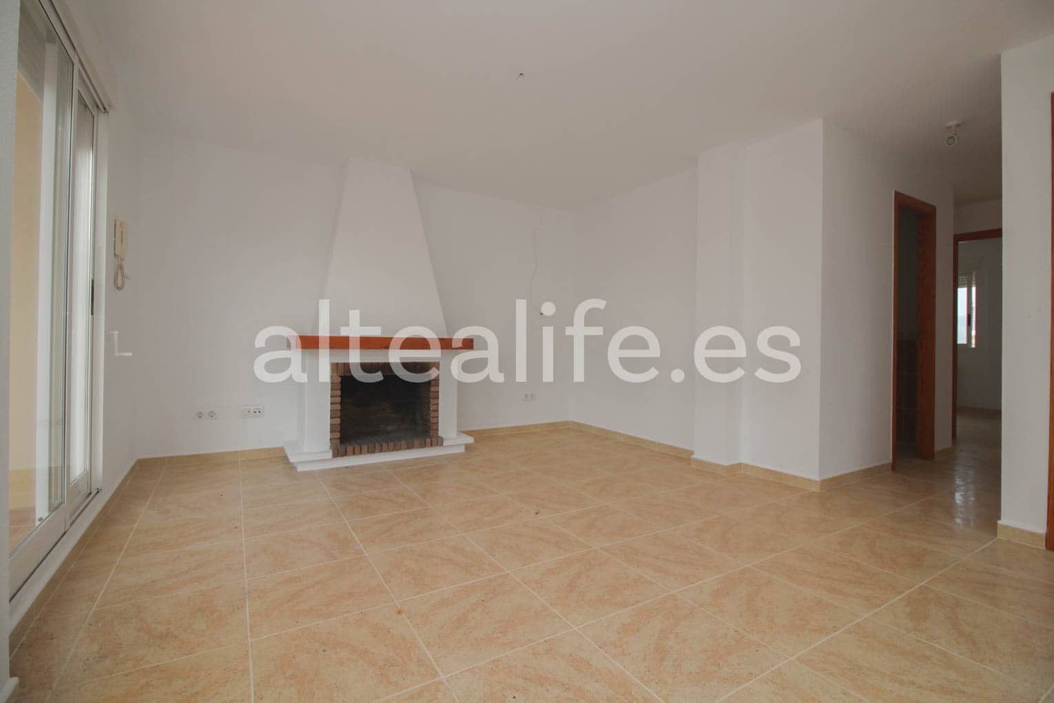 5 quarto Moradia para venda em La Nucia com piscina - 350 000 € (Ref: 7641698)