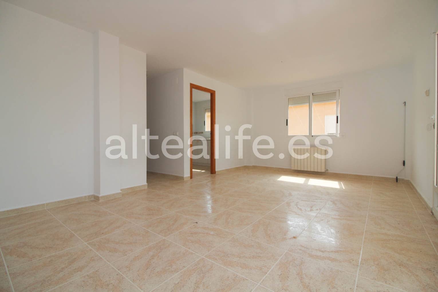 5 quarto Moradia para venda em La Nucia com piscina - 350 000 € (Ref: 7641698)