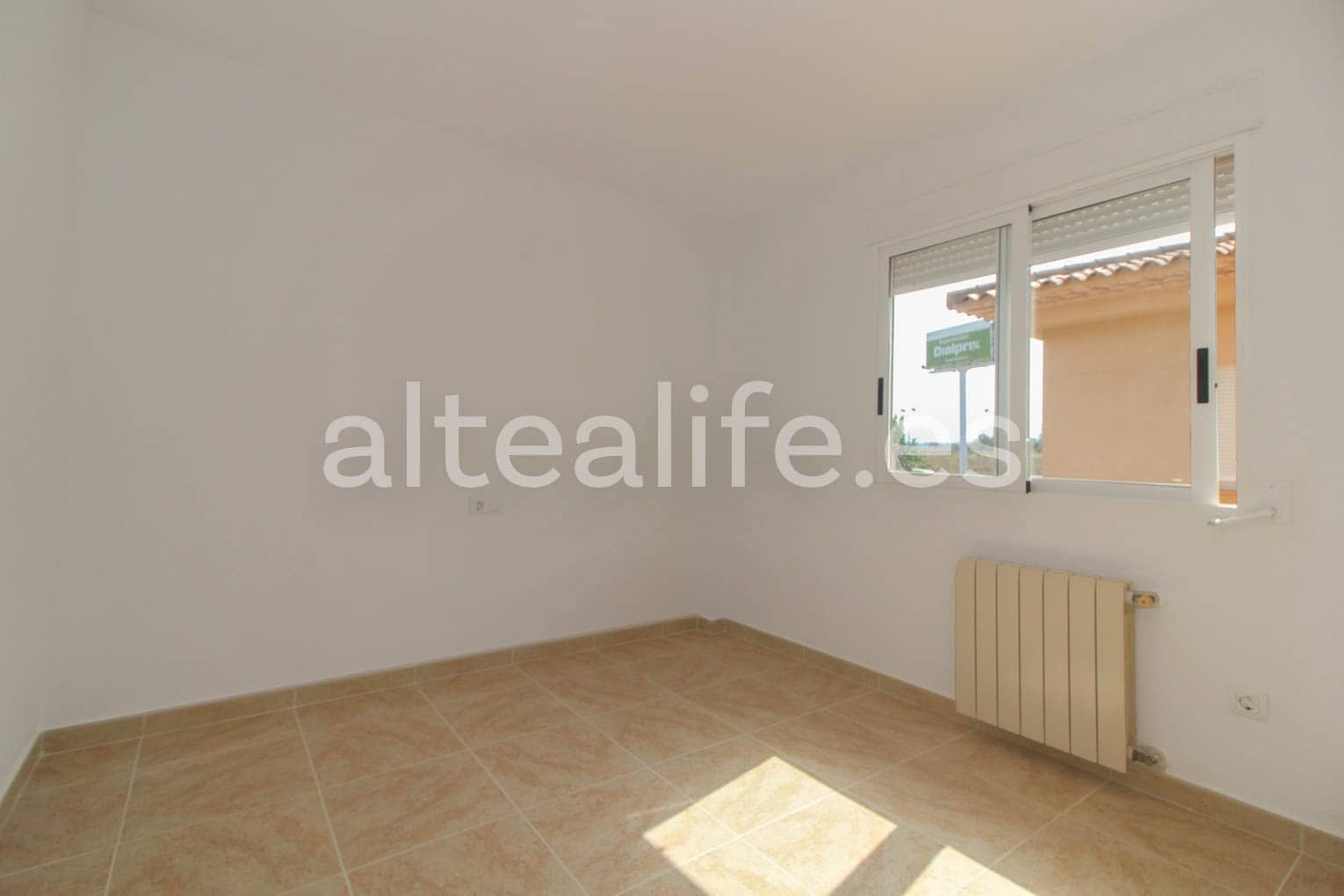 5 quarto Moradia para venda em La Nucia com piscina - 350 000 € (Ref: 7641698)