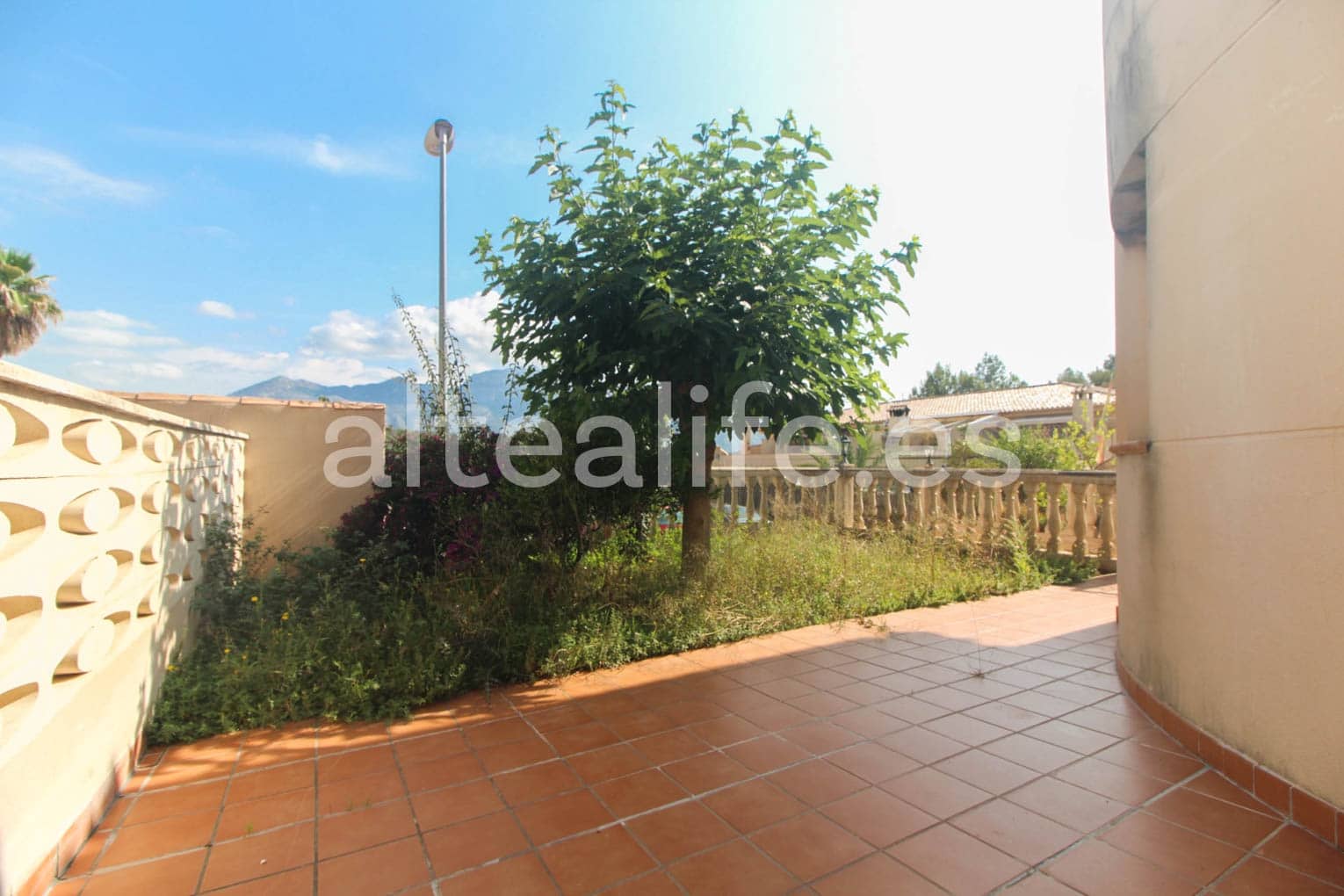 5 quarto Moradia para venda em La Nucia com piscina - 350 000 € (Ref: 7641698)