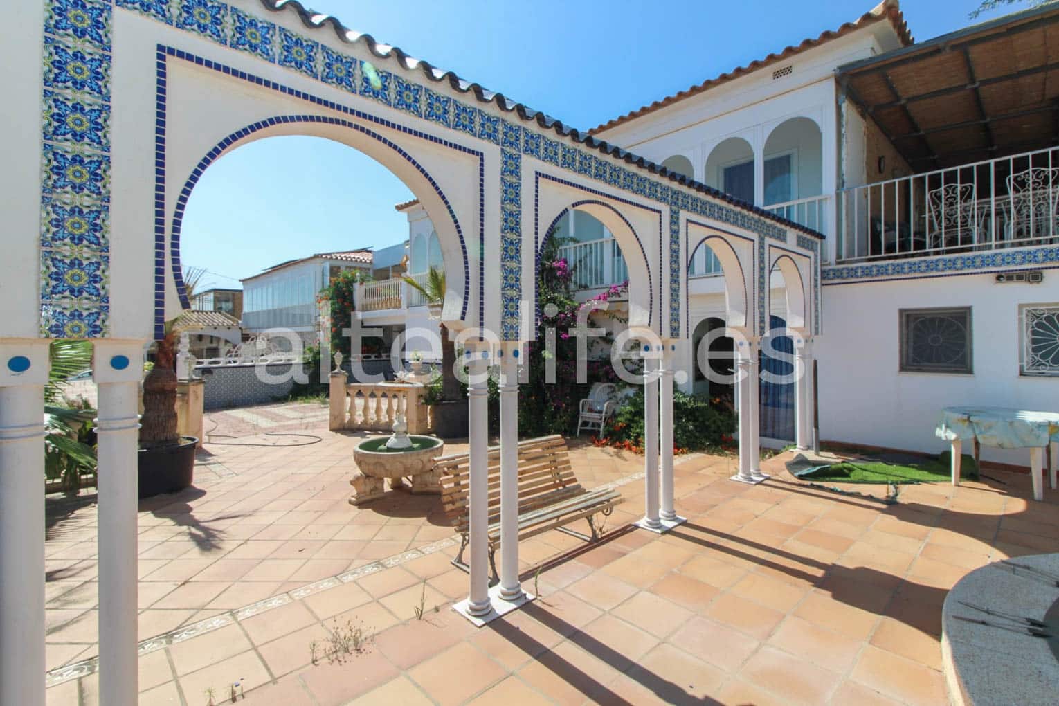 8 makuuhuone Huvila myytävänä paikassa Altea mukana uima-altaan 
autotalli - 800 000 € (Ref: 7715981)