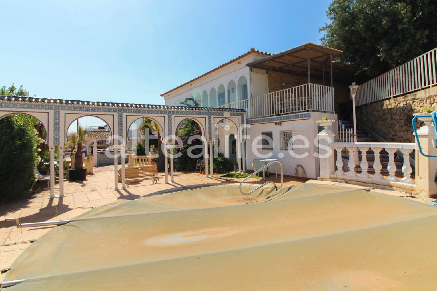 8 makuuhuone Huvila myytävänä paikassa Altea mukana uima-altaan 
autotalli - 800 000 € (Ref: 7715981)