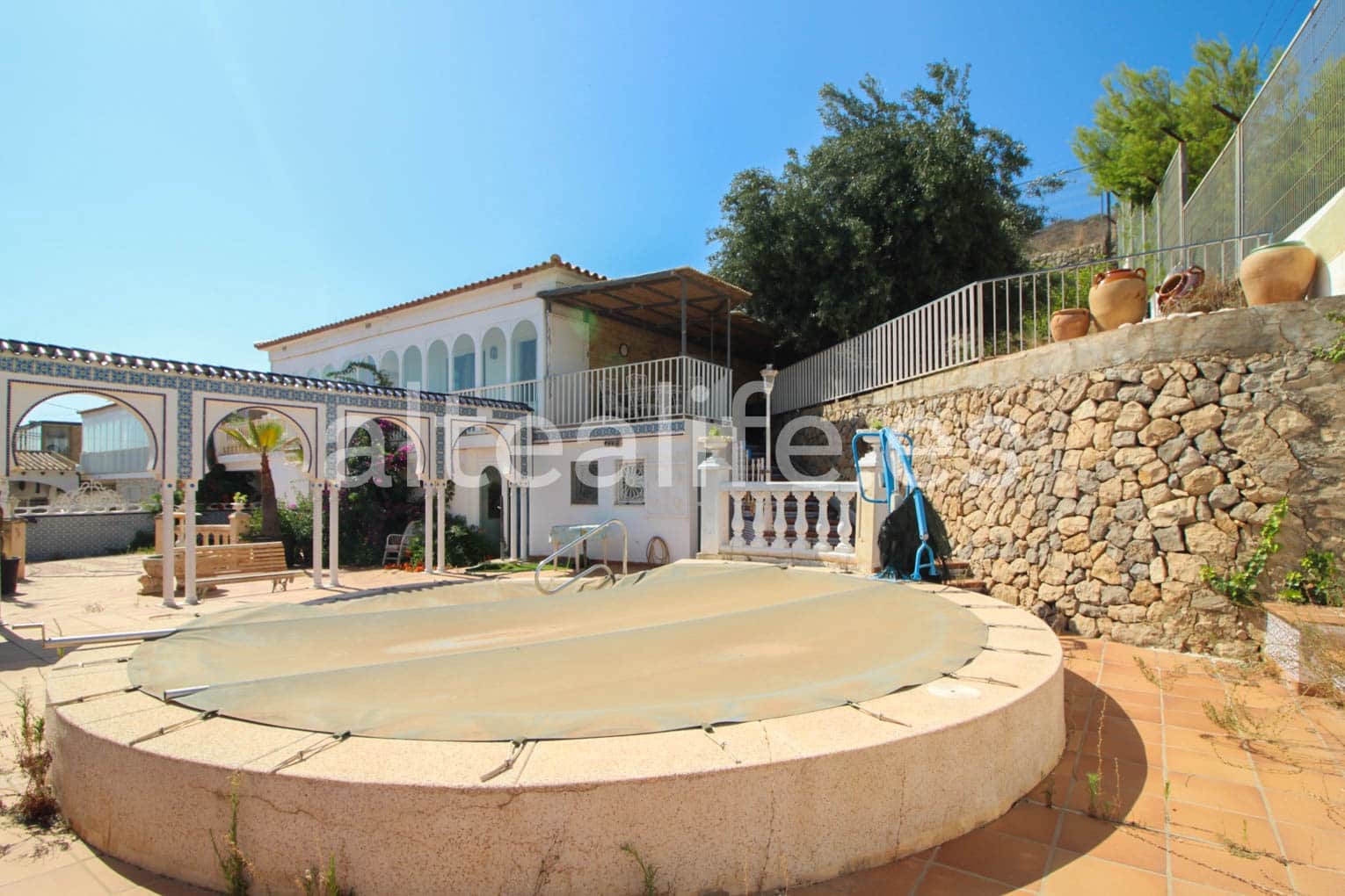 8 makuuhuone Huvila myytävänä paikassa Altea mukana uima-altaan 
autotalli - 800 000 € (Ref: 7715981)