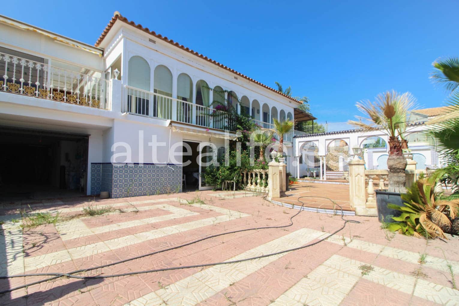 8 makuuhuone Huvila myytävänä paikassa Altea mukana uima-altaan 
autotalli - 800 000 € (Ref: 7715981)