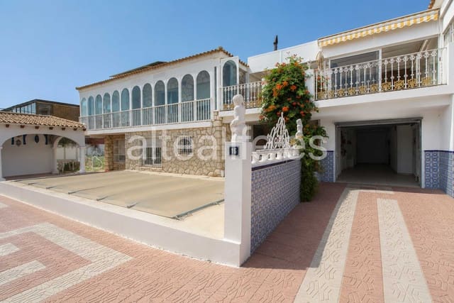8 makuuhuone Huvila myytävänä paikassa Altea mukana uima-altaan 
autotalli - 800 000 € (Ref: 7715981)