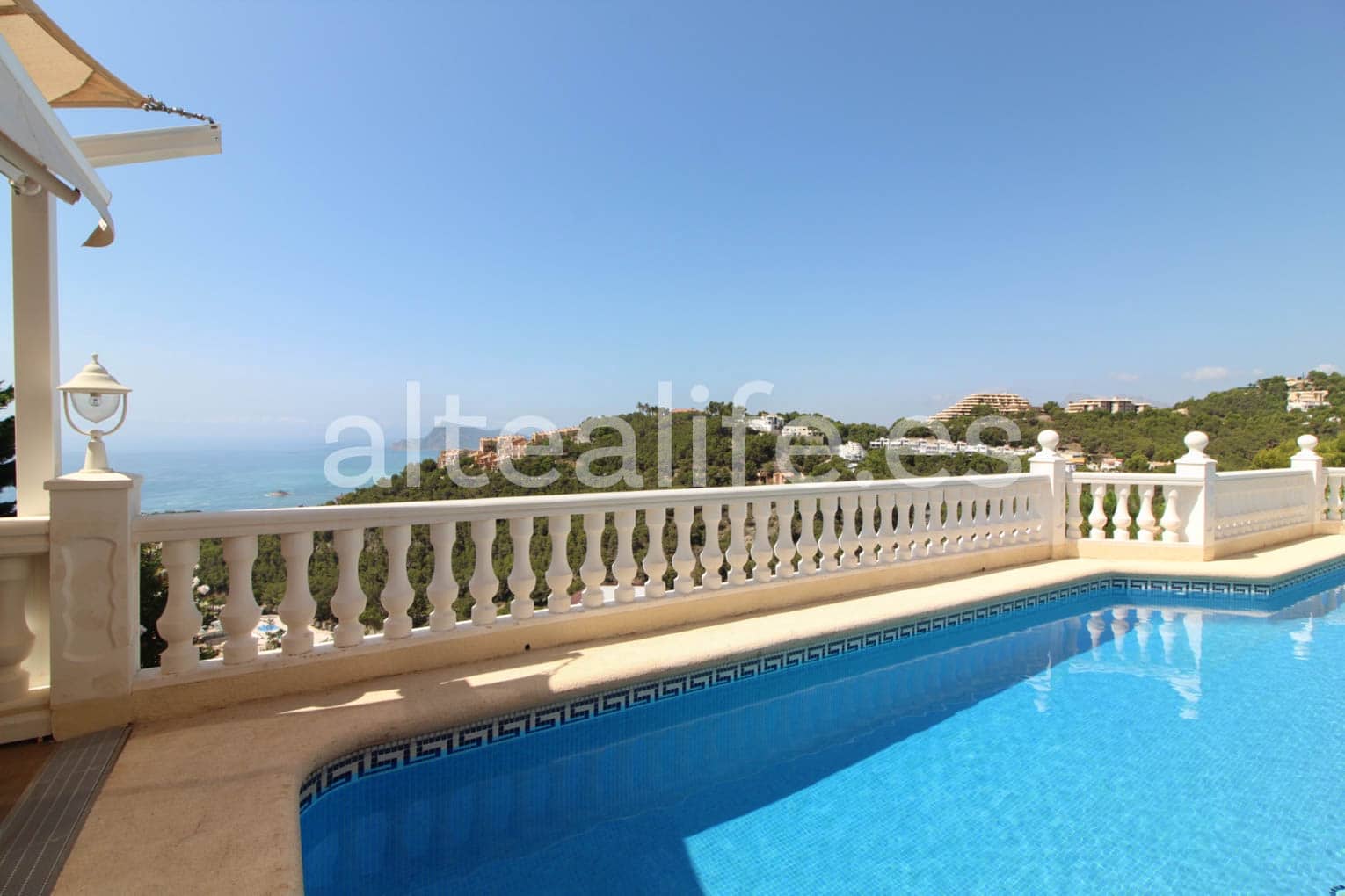 4 sypialnia Willa na sprzedaż w Altea z basenem garażem - 1 500 000 € (Ref: 7724284)