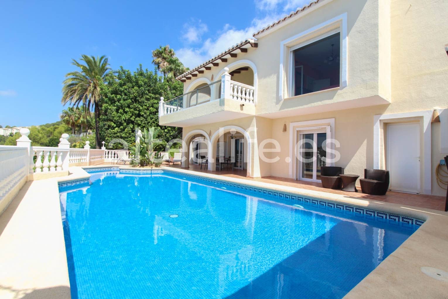 4 sypialnia Willa na sprzedaż w Altea z basenem garażem - 1 500 000 € (Ref: 7724284)