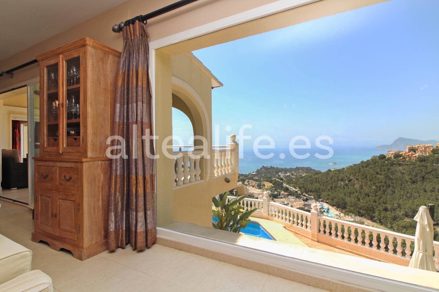 4 sypialnia Willa na sprzedaż w Altea z basenem garażem - 1 500 000 € (Ref: 7724284)