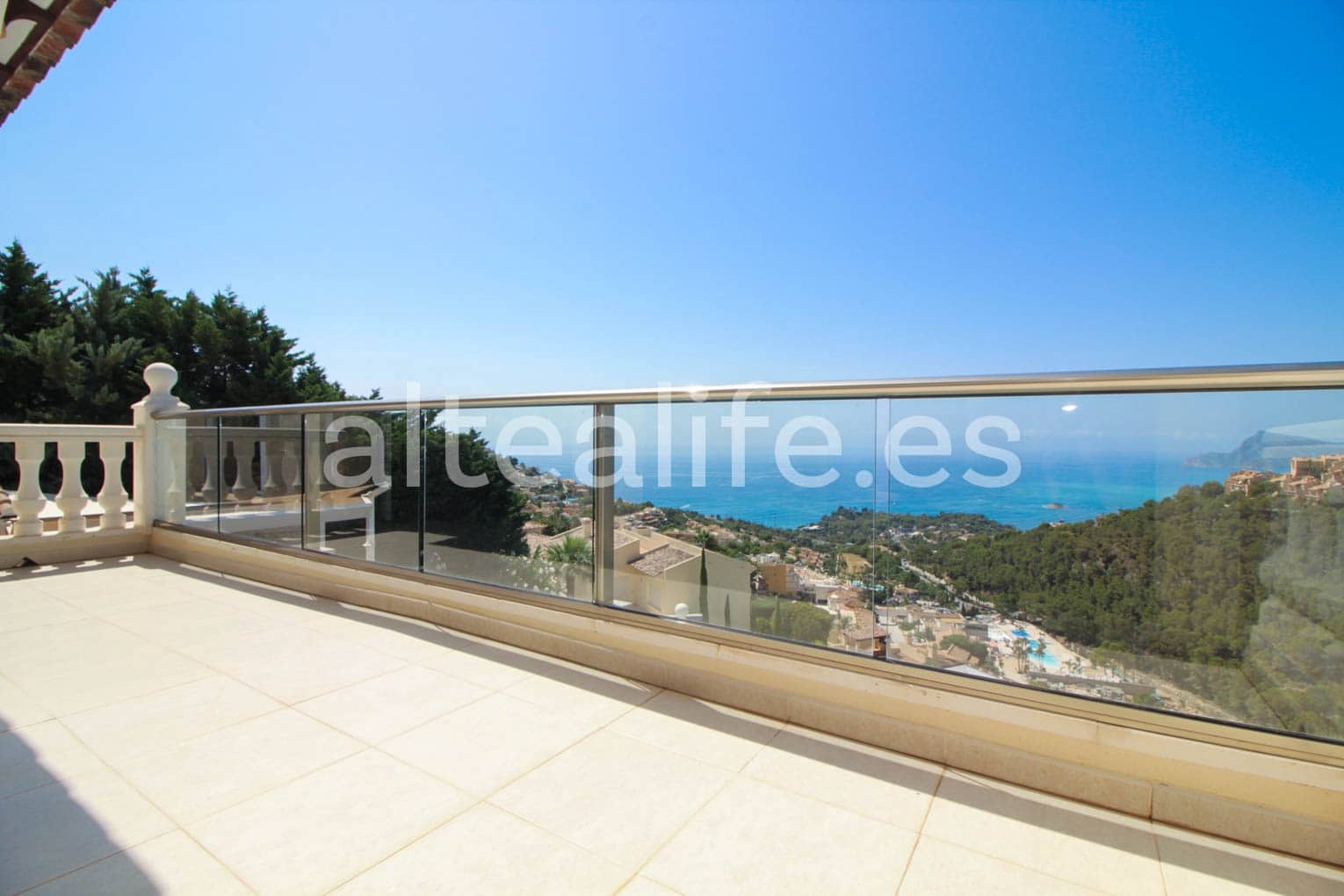 4 sypialnia Willa na sprzedaż w Altea z basenem garażem - 1 500 000 € (Ref: 7724284)