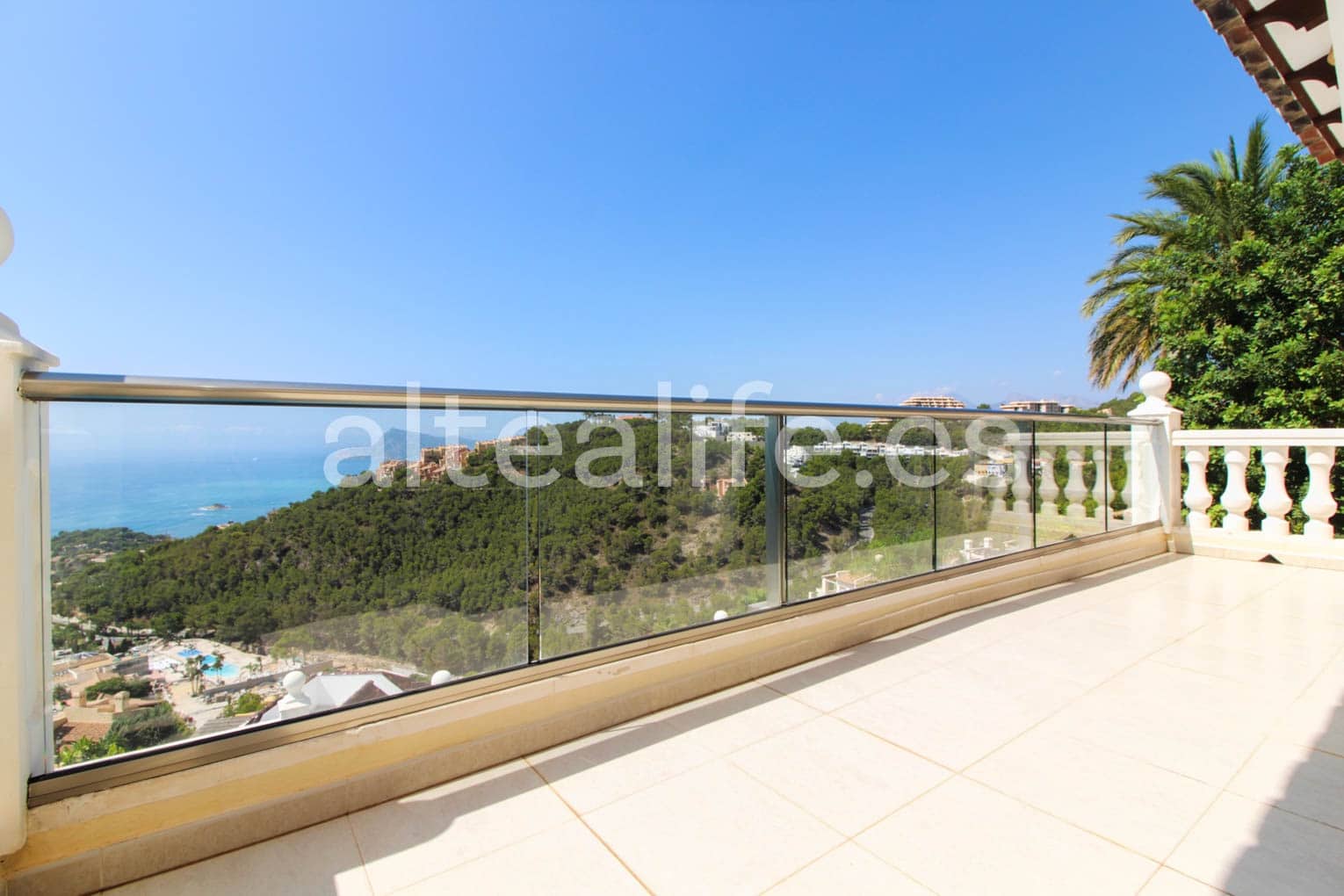 4 sypialnia Willa na sprzedaż w Altea z basenem garażem - 1 500 000 € (Ref: 7724284)