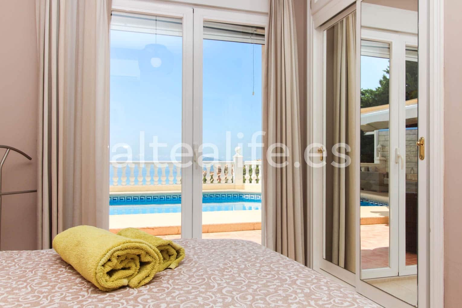 4 sypialnia Willa na sprzedaż w Altea z basenem garażem - 1 500 000 € (Ref: 7724284)