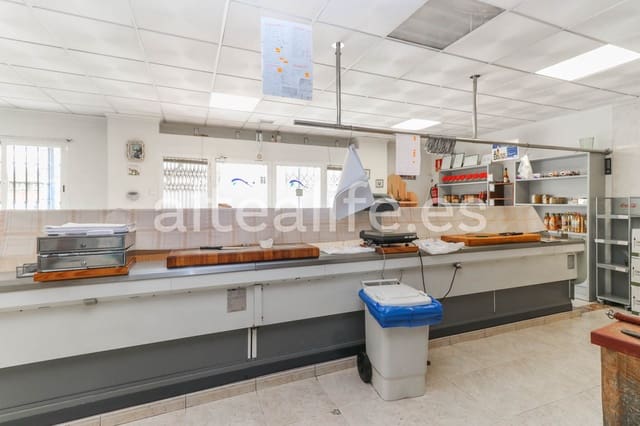 2 bedroom Commercial for rent in Altea - € 1,300 (Ref: 7792651)