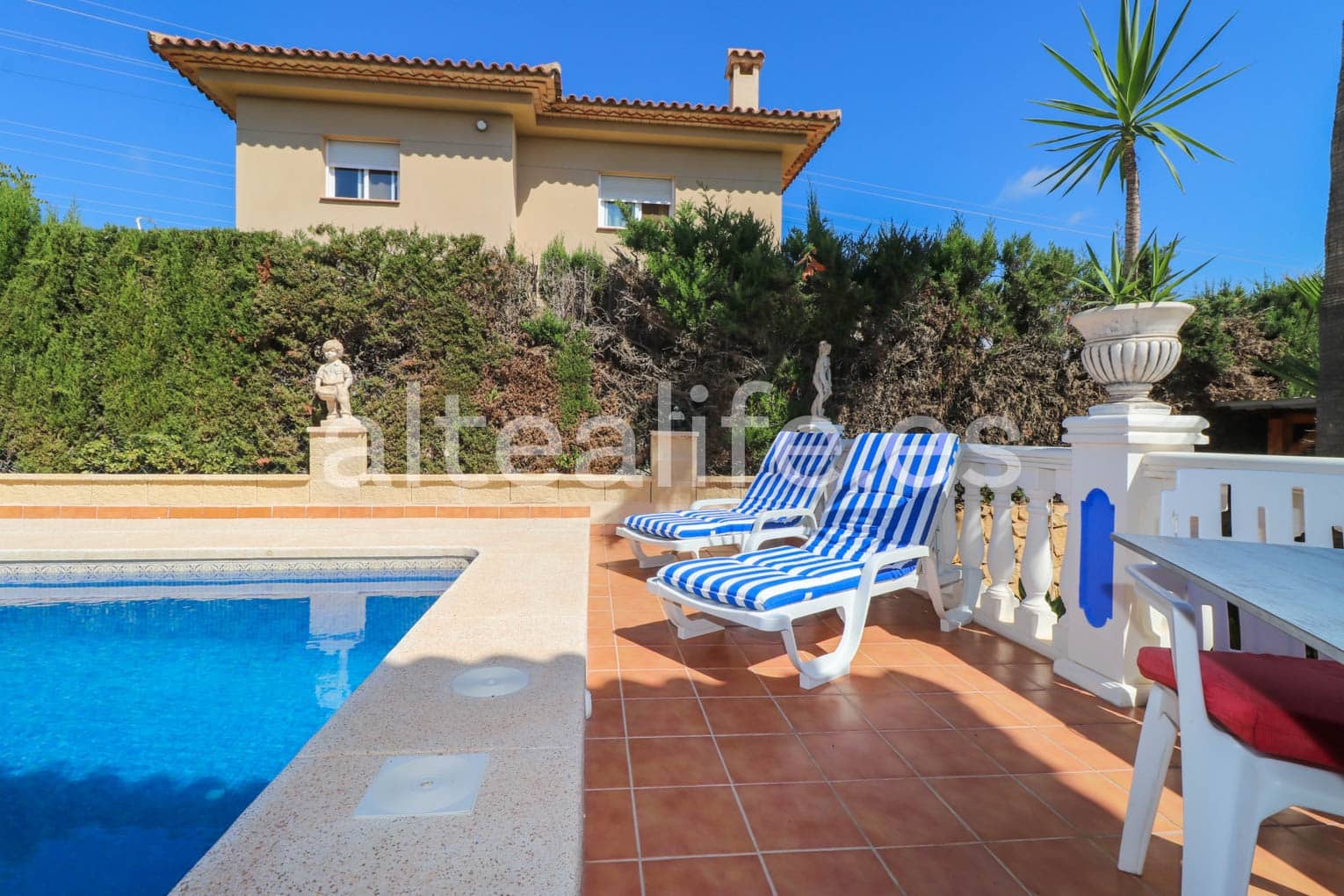 Moradia para venda em La Nucia com piscina garagem - 530 000 € (Ref: 7822642)