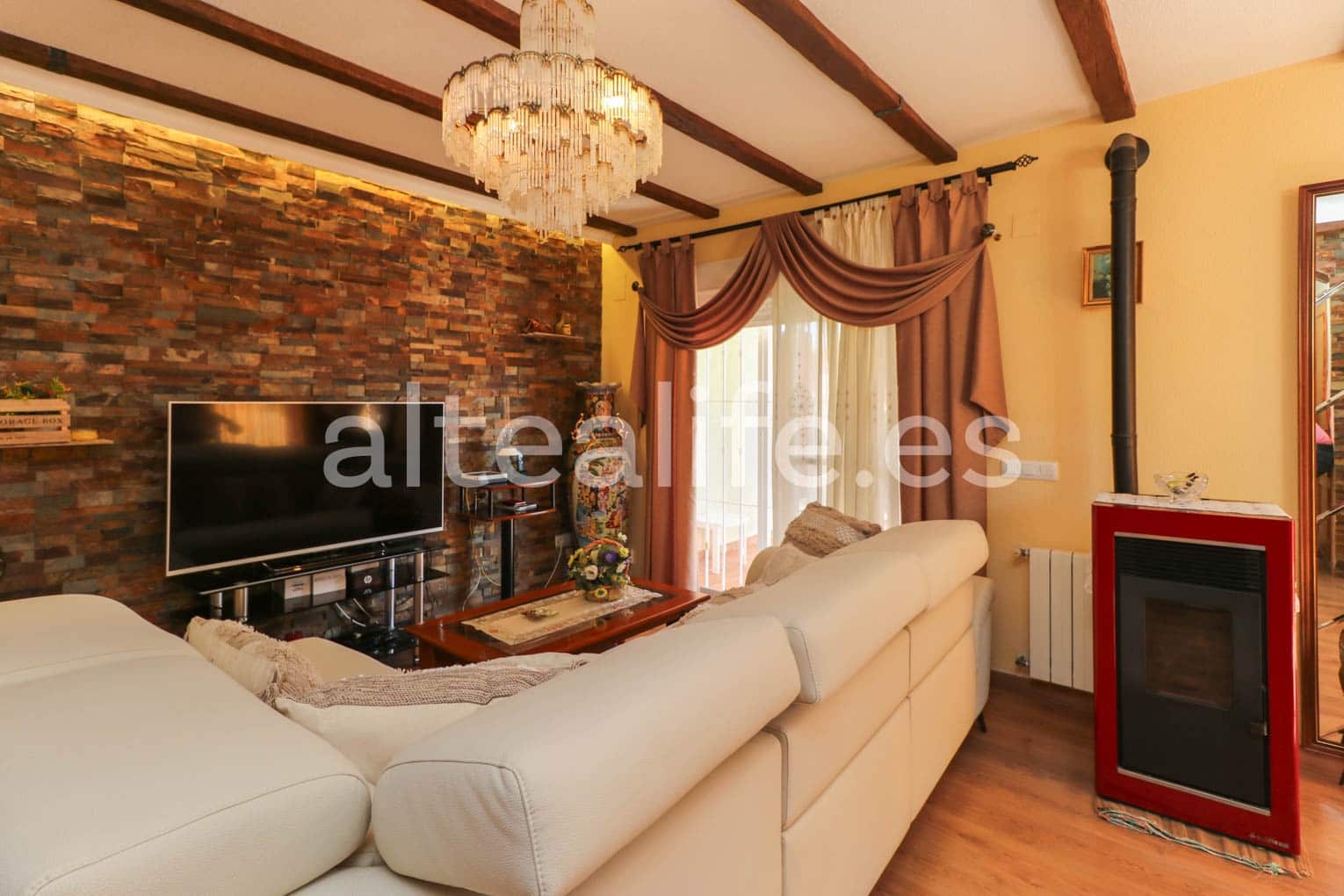 Moradia para venda em La Nucia com piscina garagem - 530 000 € (Ref: 7822642)