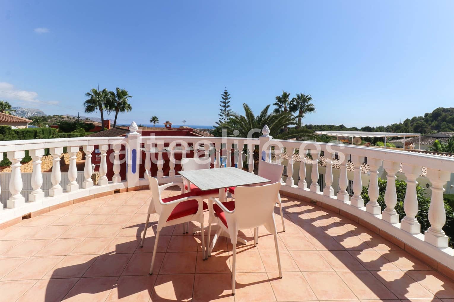 Moradia para venda em La Nucia com piscina garagem - 530 000 € (Ref: 7822642)