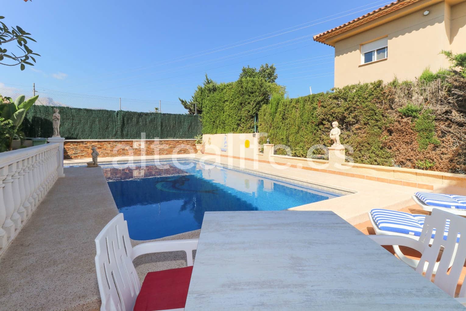 Moradia para venda em La Nucia com piscina garagem - 530 000 € (Ref: 7822642)