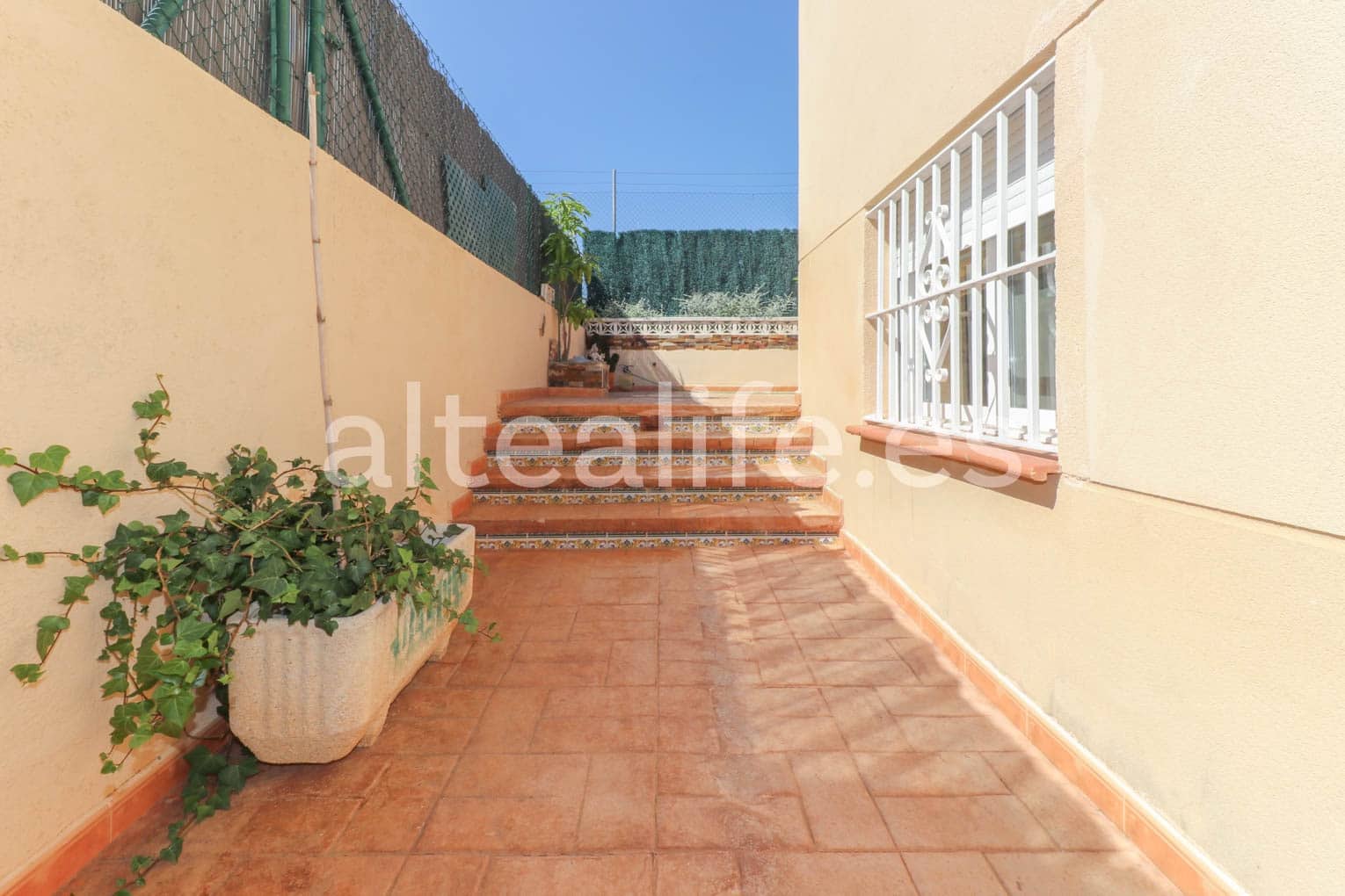 Moradia para venda em La Nucia com piscina garagem - 530 000 € (Ref: 7822642)