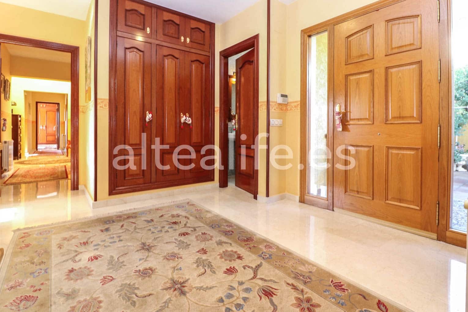 6 bedroom Townhouse for sale in La Nucia with pool garage - € 840,000 (Ref: 7935413)