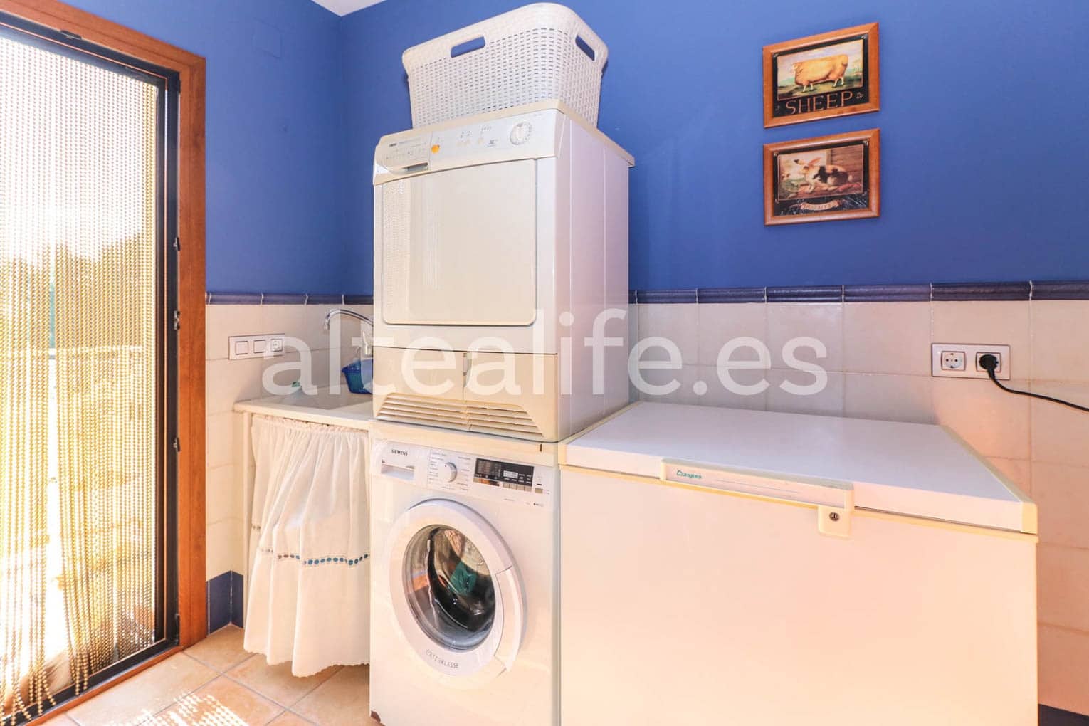 6 bedroom Townhouse for sale in La Nucia with pool garage - € 840,000 (Ref: 7935413)