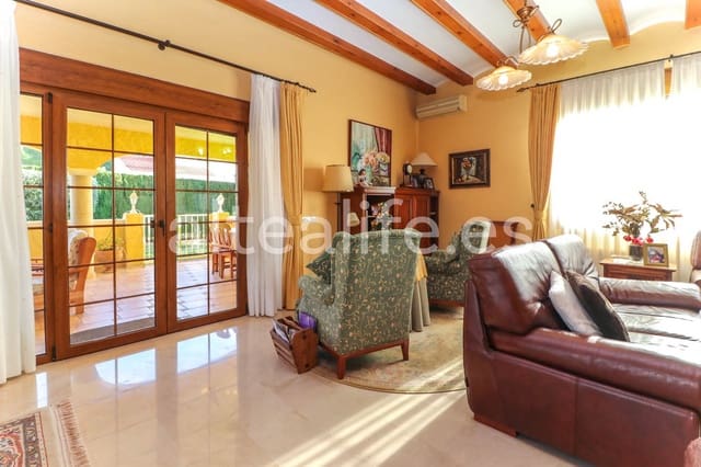 6 bedroom Townhouse for sale in El Tossal - Bello Horizonte  , La Nucia with pool garage - € 840,000 (Ref: 7935413)