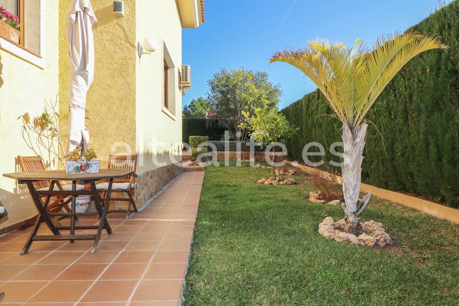 6 bedroom Townhouse for sale in La Nucia with pool garage - € 840,000 (Ref: 7935413)