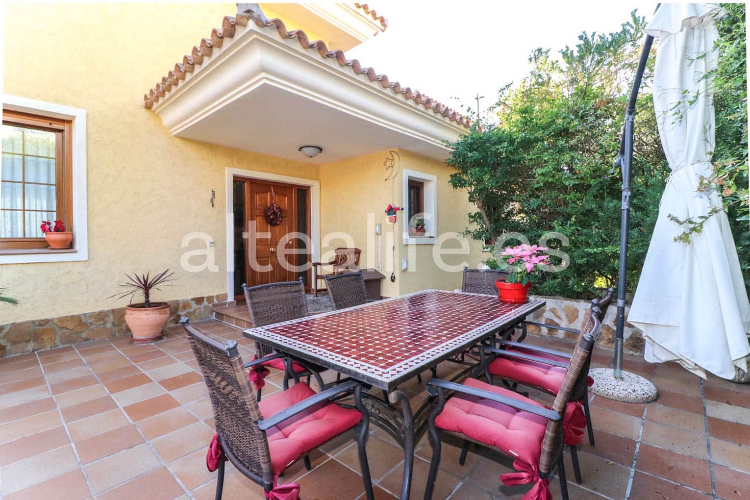 6 bedroom Townhouse for sale in La Nucia with pool garage - € 840,000 (Ref: 7935413)