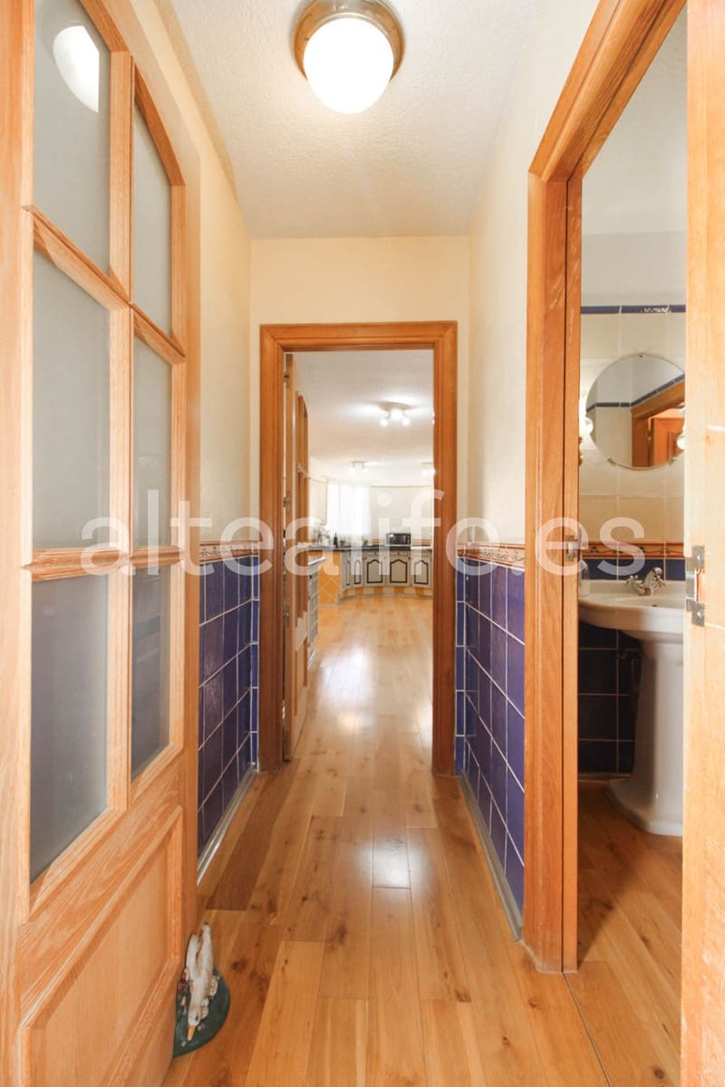 9 soverom Villa til salgs i La Nucia med svømmebasseng garasje - € 1 250 000 (Ref: 8271275)