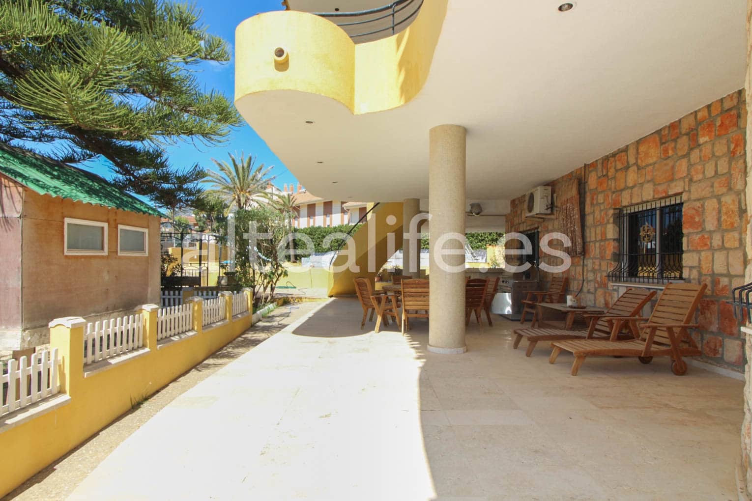 9 soverom Villa til salgs i La Nucia med svømmebasseng garasje - € 1 250 000 (Ref: 8271275)